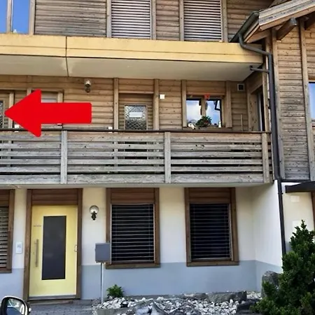 Spacious, 4 Bedroom - 1 Min From Train *